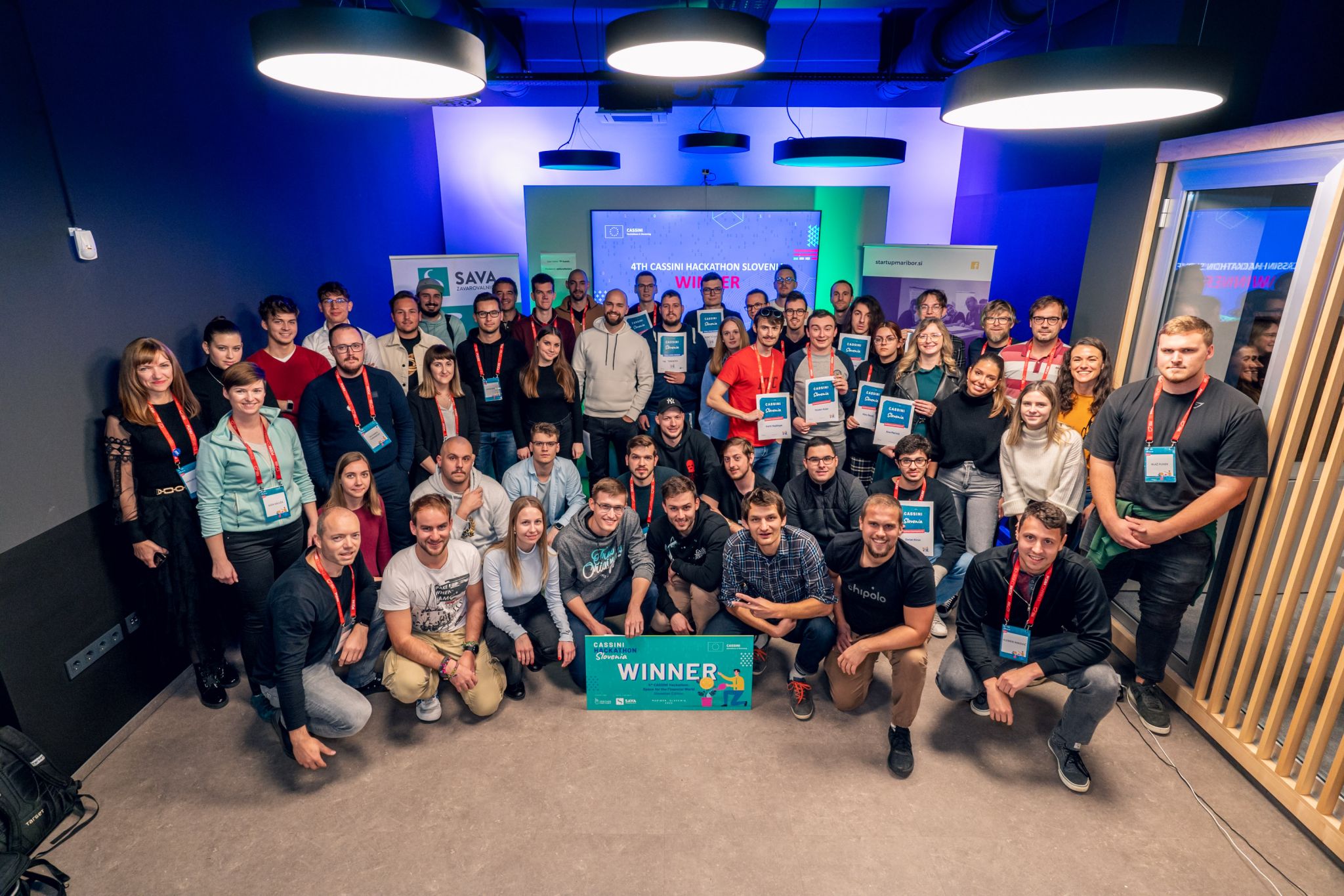 Študenti FERI/ITK na CASSINI hackathonu zmagali v 2/3 kategorij