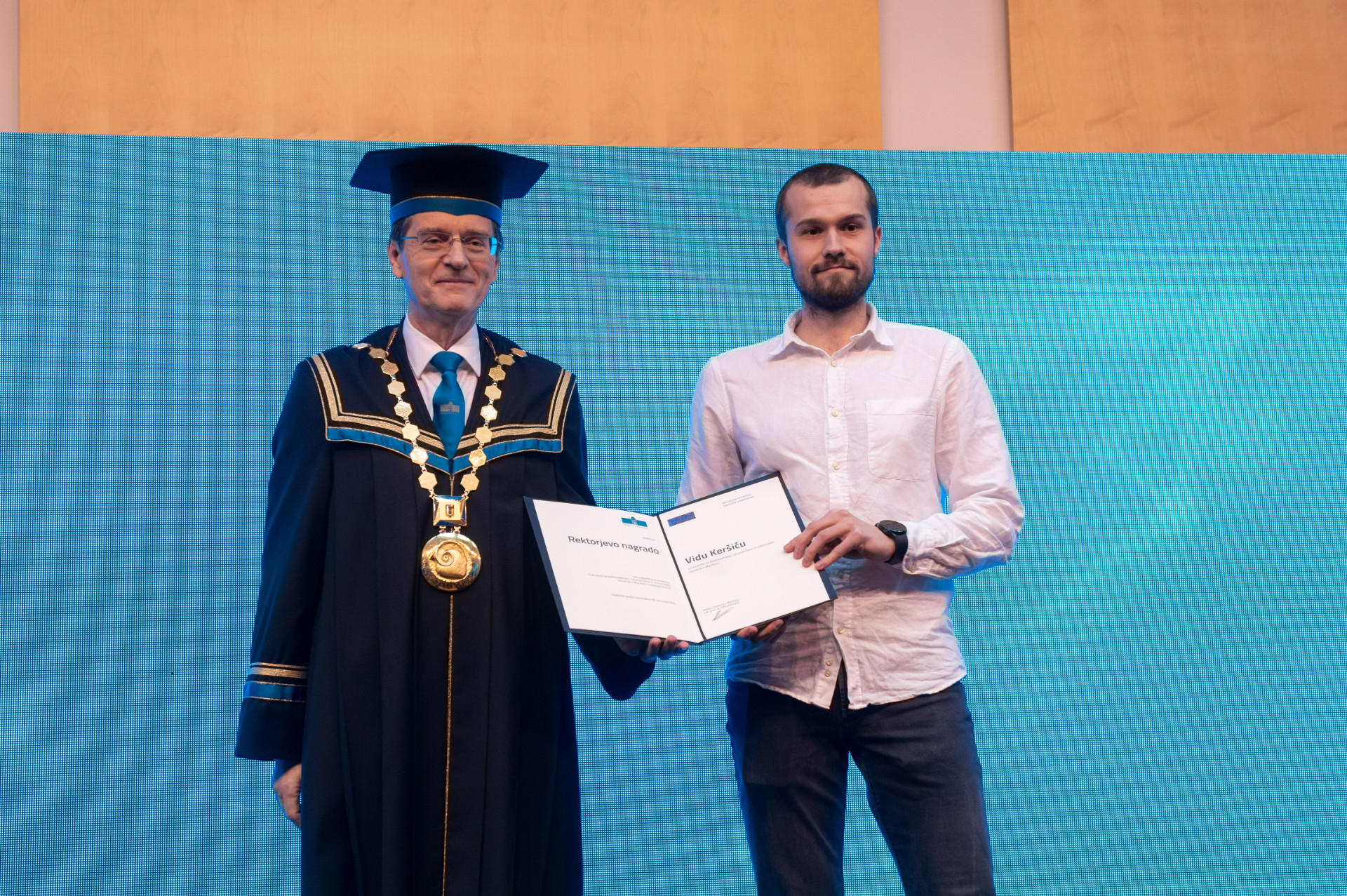 Rektorjevo nagrado za najboljšega študenta FERI prejel sodelavec Vid Keršič