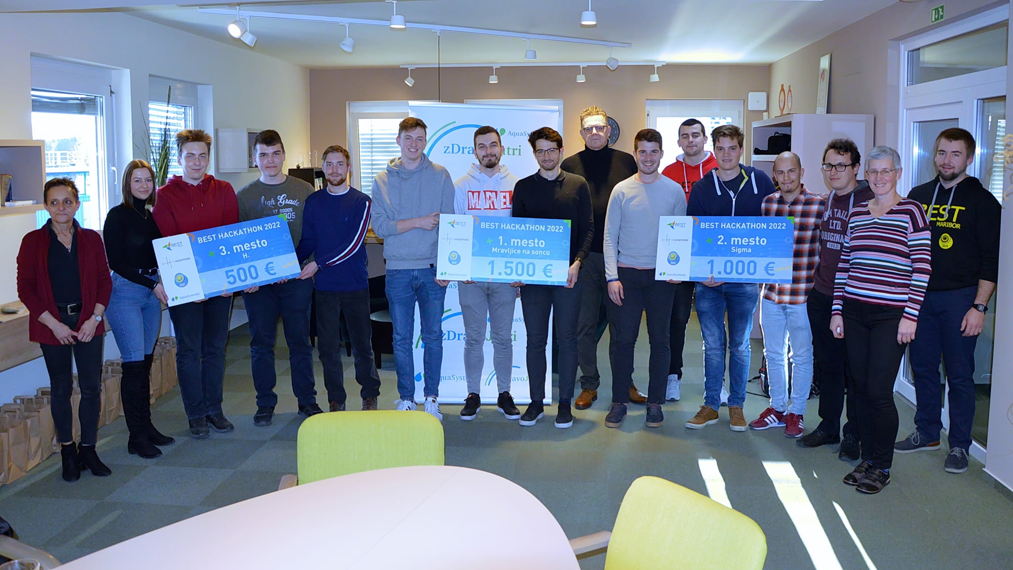 Naši študenti prvi na hackathonu BEST