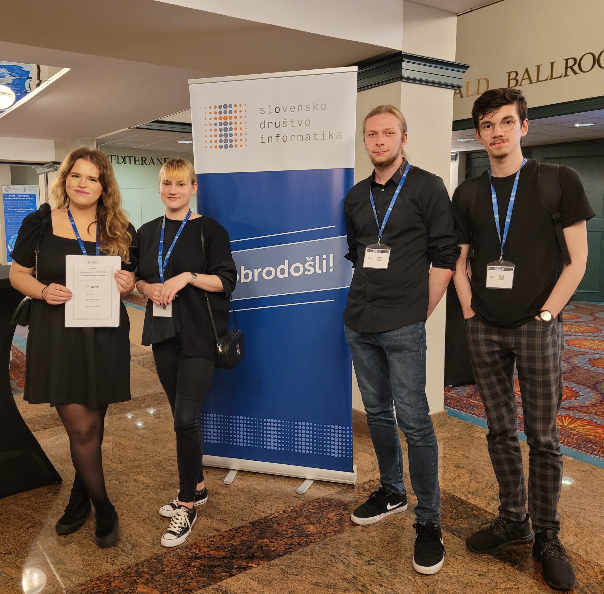 Drugo mesto študentov FERI na Dnevih slovenske informatike 2022