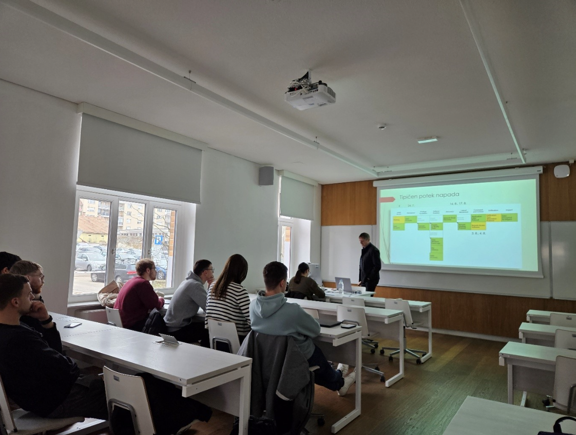 Gostovanje strokovnjakov iz gospodarstva na smeri Informacijska varnost v ŠL 24/25