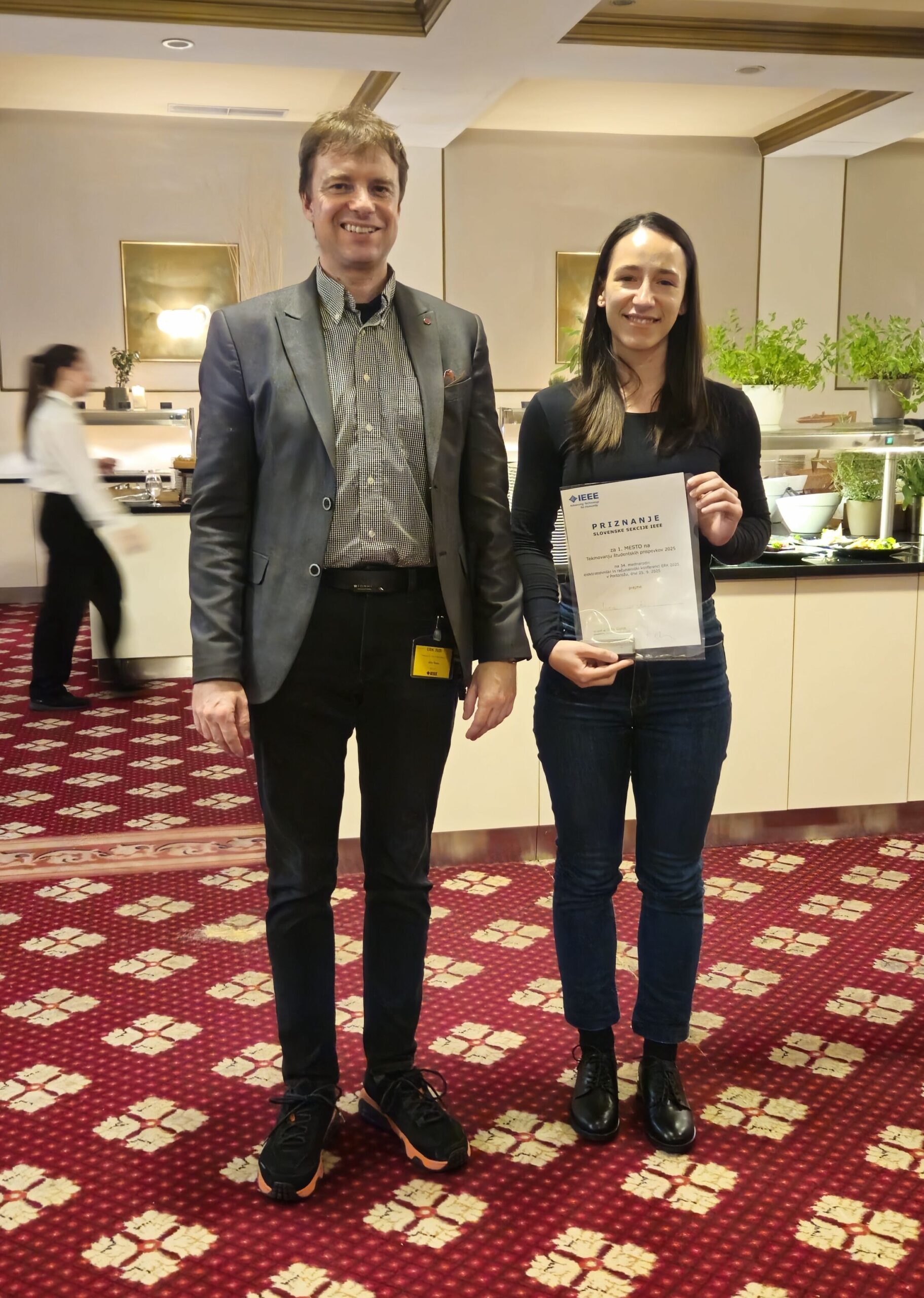 Članica LISI Jana Janković zmagala na IEEE Student Paper Competition na konferenci ERK 2025