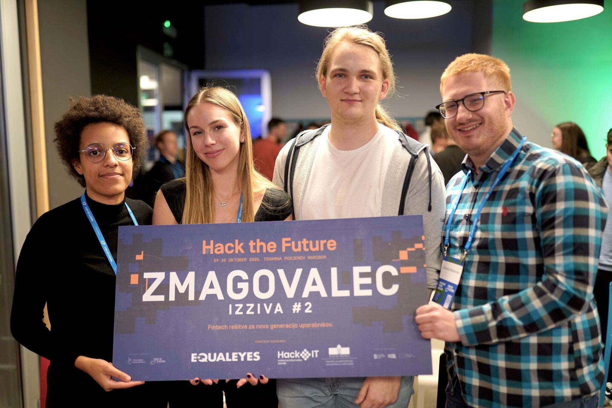 Študenti FERI/IPT zmagovalci Fintech izziva na hackathonu Hack the Future