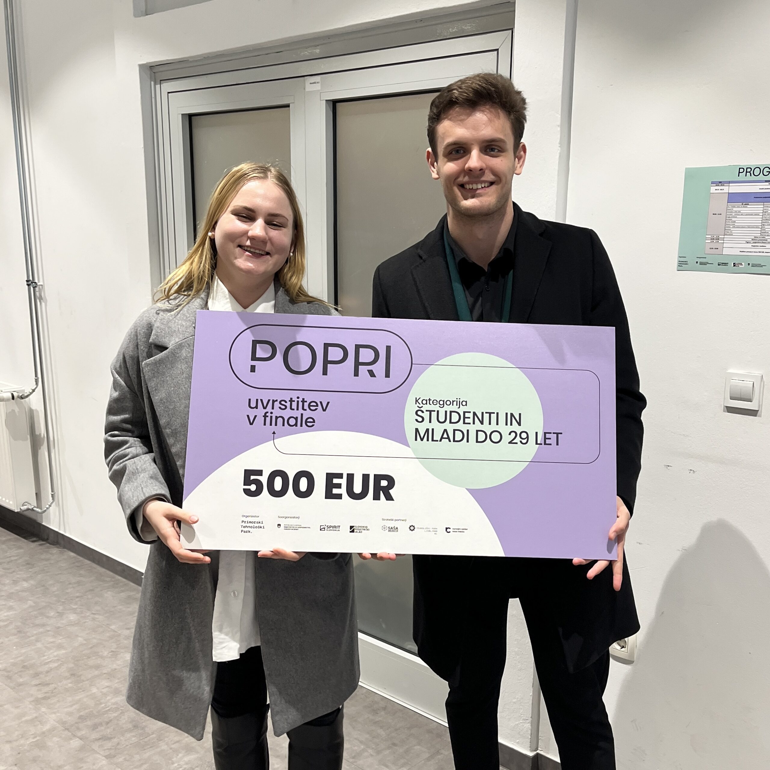 Nagrada za naj pitch in vstopnica v finale tekmovanja Popri