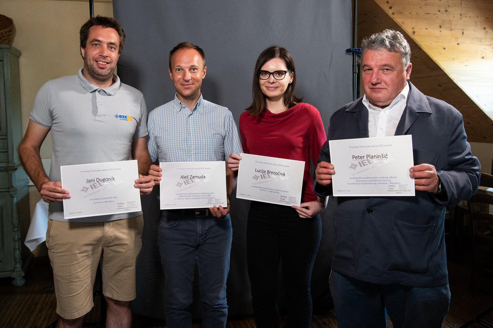 Priznanje IEEE Luciji Brezočnik za vodenje skupine Women in Engineering