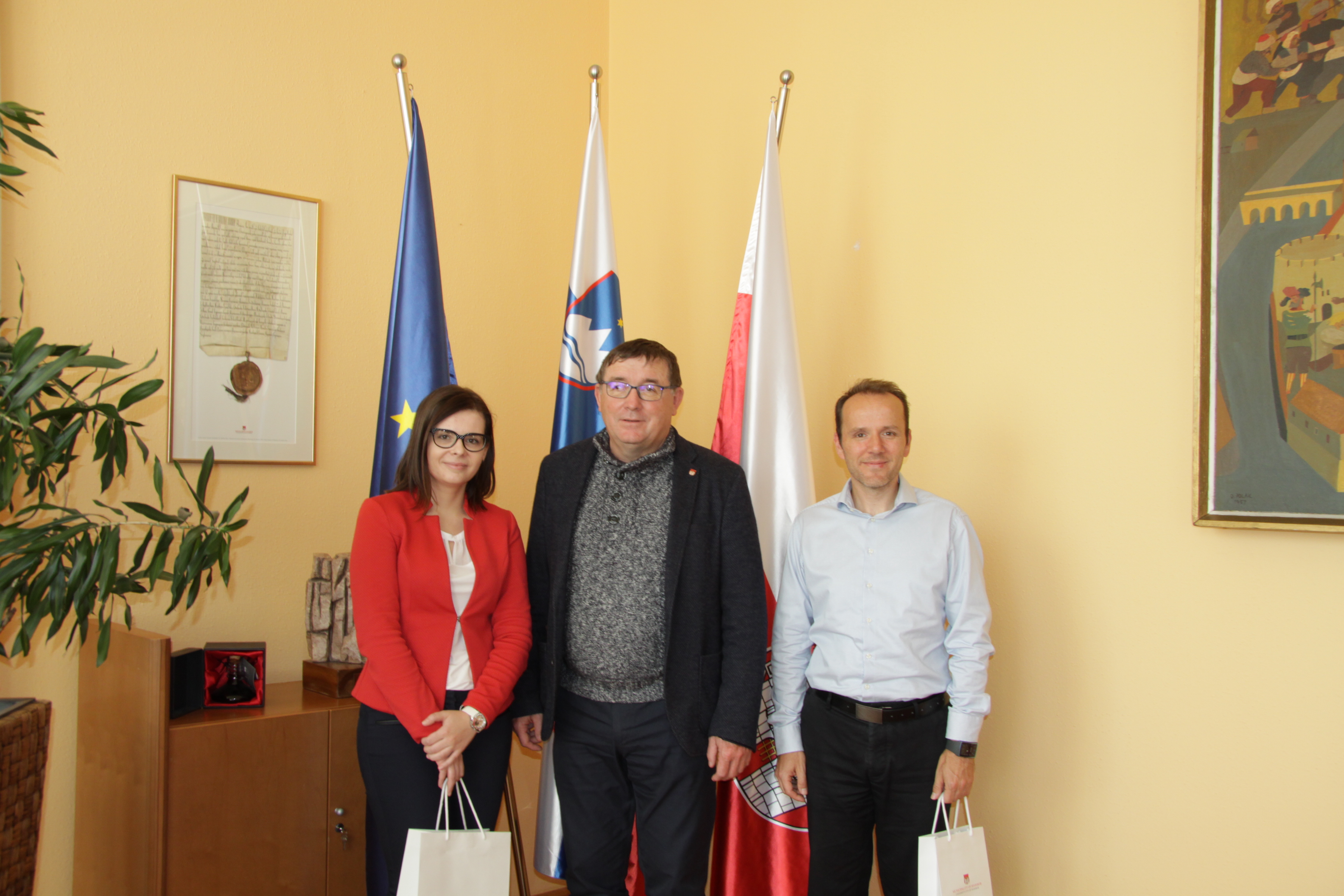 Župan Mestne občine Maribor dr. Andrej Fištravec je sprejel Lucijo Brezočnik